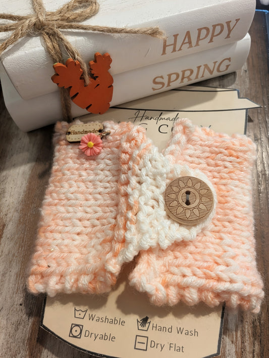 Spring coffee mug cozy with wrap around button closure